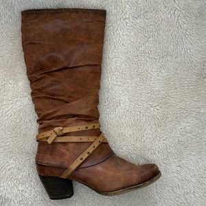 Bare Traps Rocky Boots